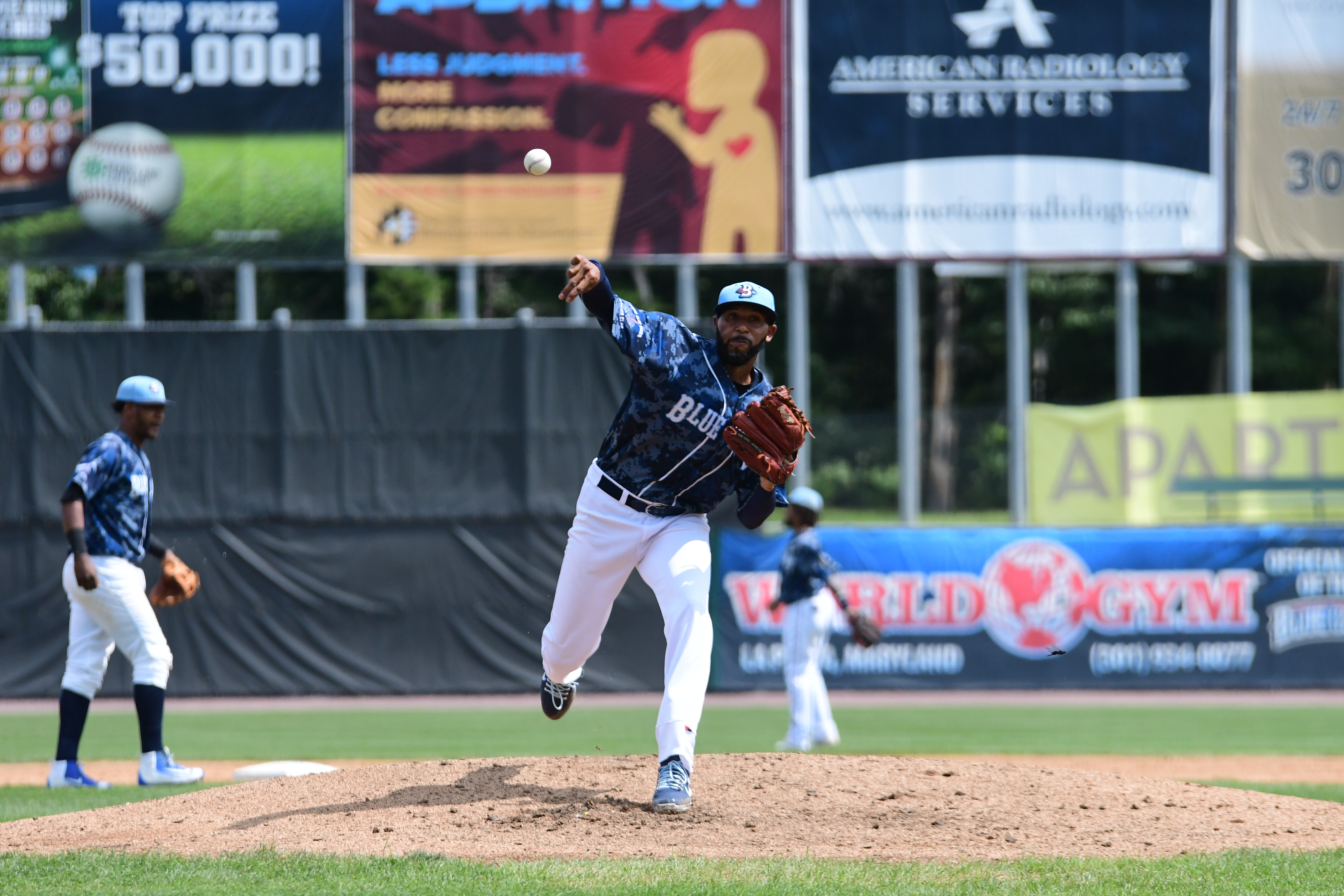 Long Ball Leads Blue Crabs to Sweep of Road Warriors